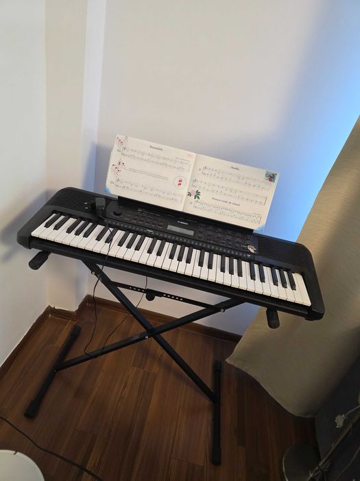 Pianina Yamaha electrica