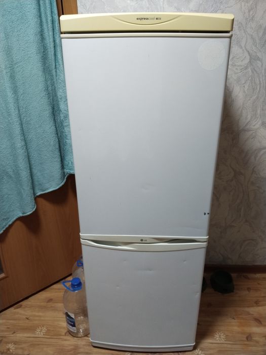 Продам  холодильник