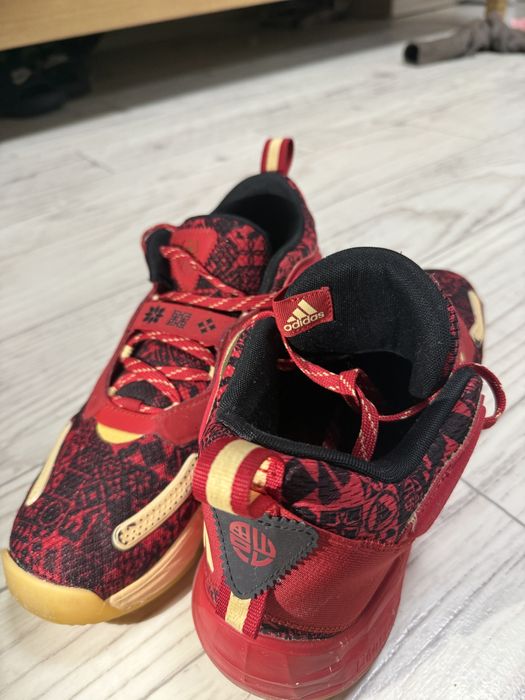 кроссовки Adidas ISSUE #3