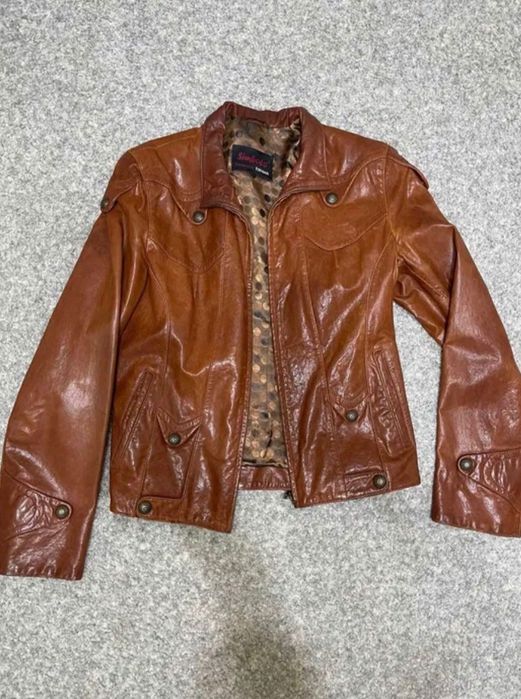 Кожаная куртка коричневая