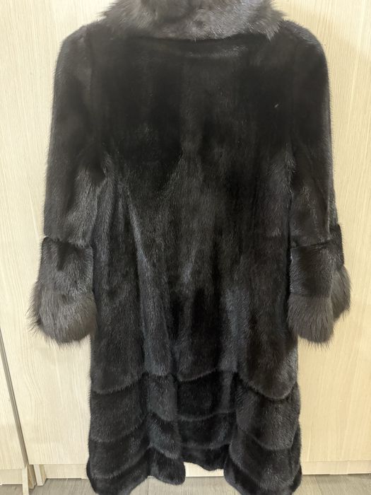 Продам норковую шубу