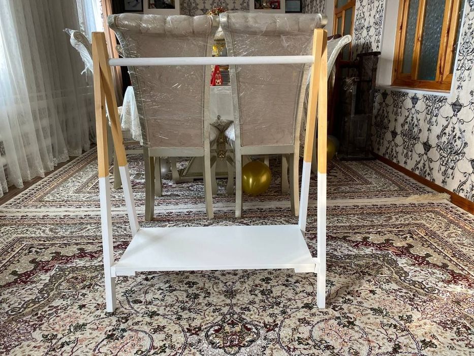 Вешалка напольная для одежды деревянная  детская