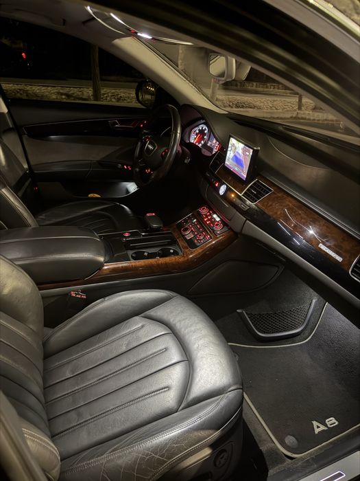 Audi A8 Long Quattro