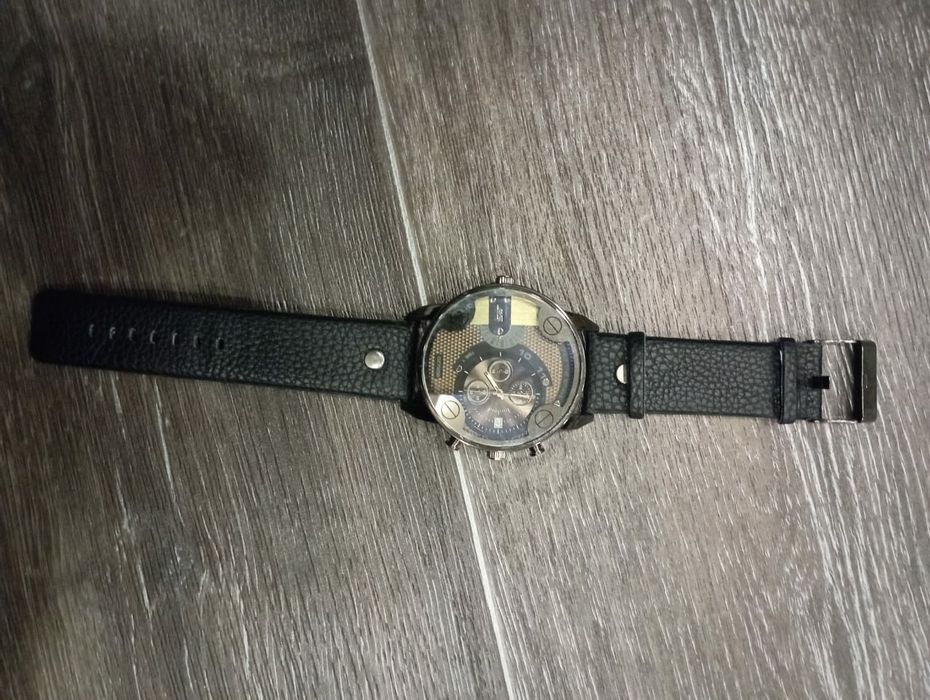 Продам спортивные часы