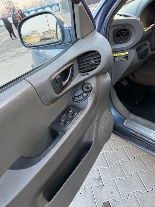 Vând Hyundai Santa Fe