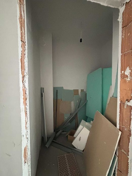 Продава се Четиристаен апартамент в Пловдив, Остромила - 180 кв.м за 666 €/кв.м - Снимка #9