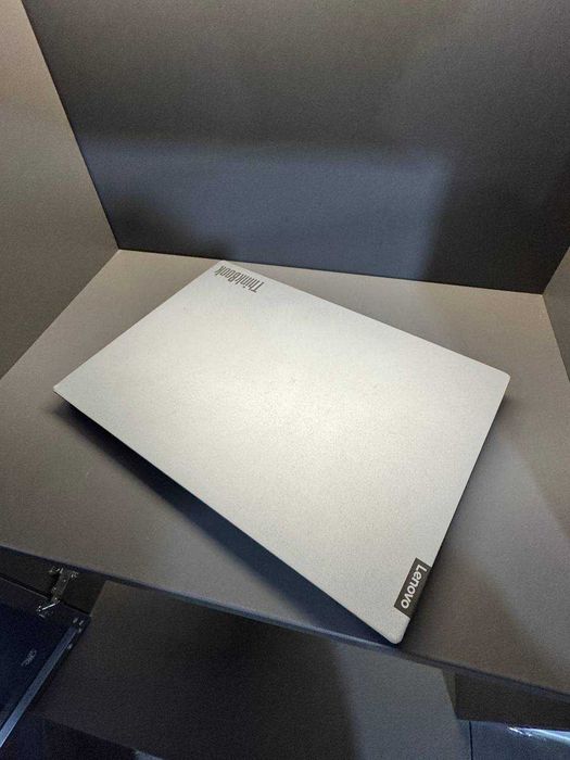 Lenovo ThinkBook i5 SSD 512 / 8 GB