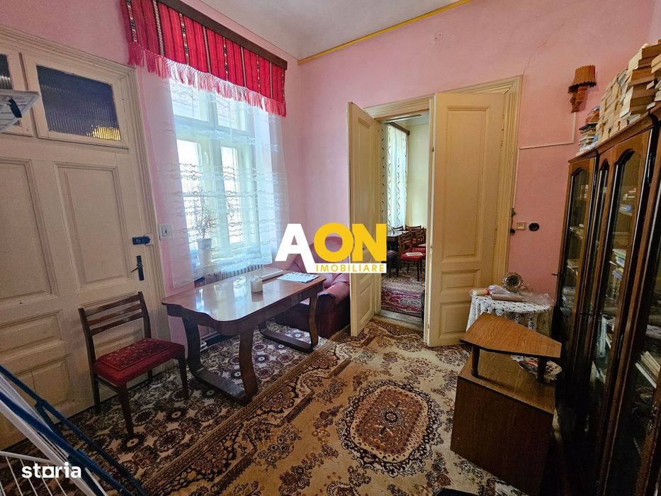 Casa 5 camere, 2 bai, 490 mp teren, Centru, pretabila pentru birouri