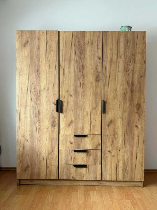 Dulap haine mare Jysk Jenslev