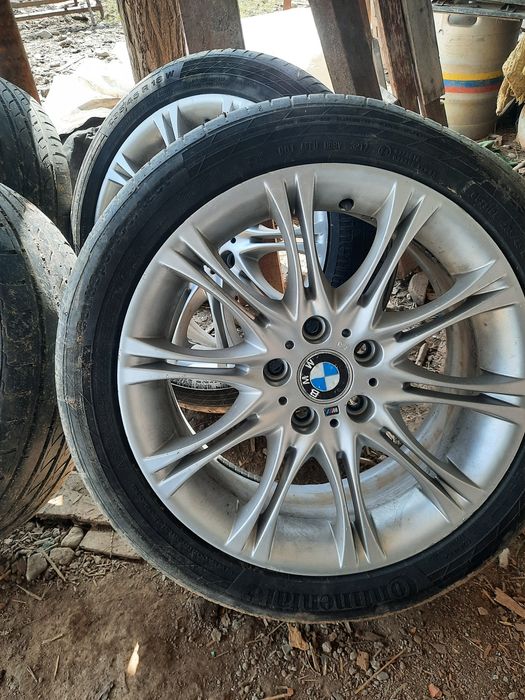 Vând jante bmw style 135 r18