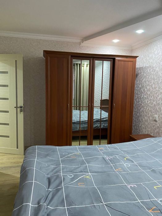 Аренда Гагарин 3 ком 3 этаж 350$