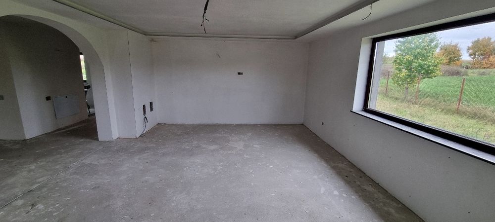 Casă nouă + teren 1.300 mp ,în comuna Pârteștii de Jos, jud. Suceava