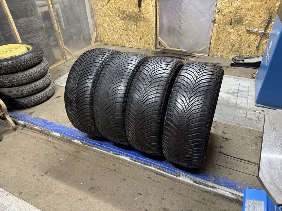 ПродаммMichelin 235/50/19