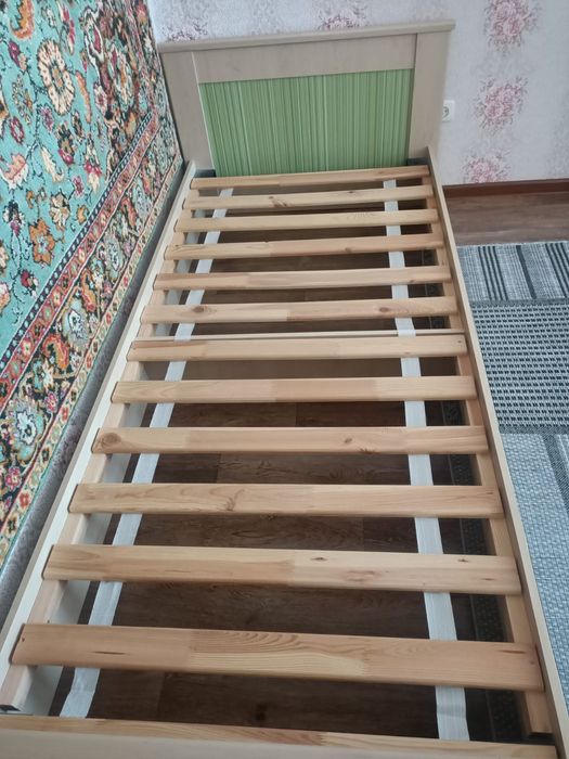 Кровать односпальная