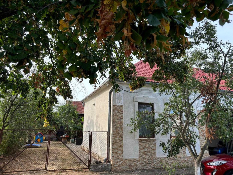 Casă mare zona centrală Aluniș