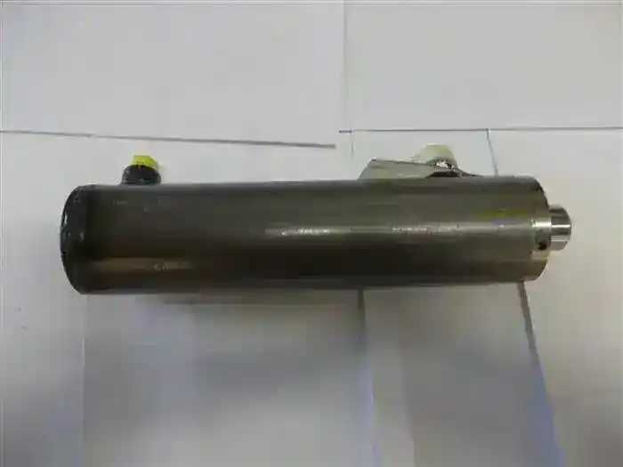 Cilindru hidraulic utilaje industriale lemn diam 60 mm tija 30 cursa 300