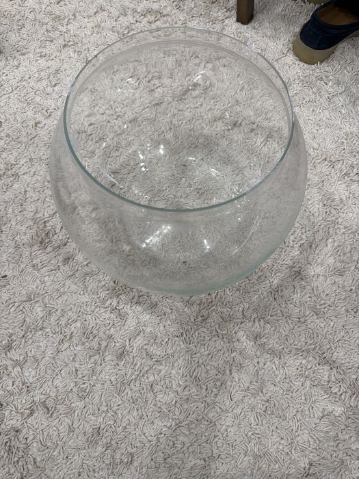 Круглый аквариум 15-17 литров точно не помню