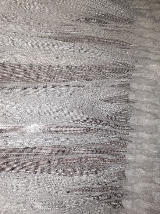 Продается тюль только.