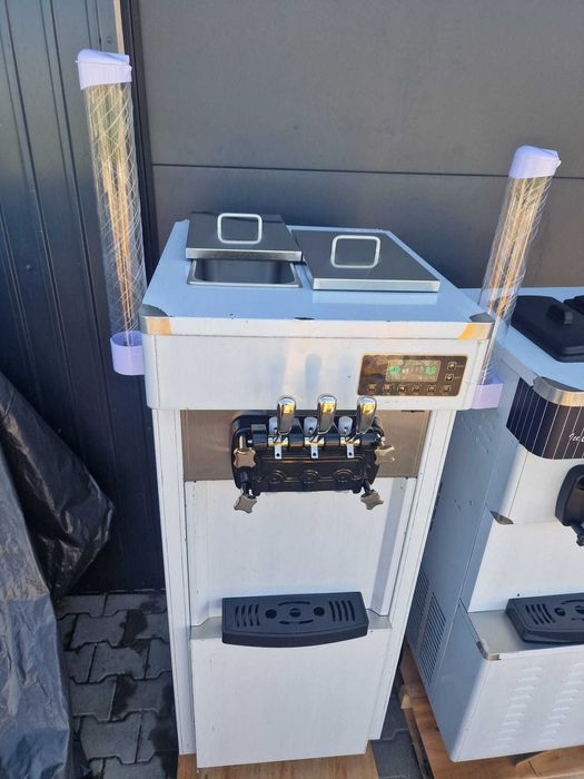 Masina de inghetata 2+1 Arome 220V 2400W NOUA Transport Gratuit