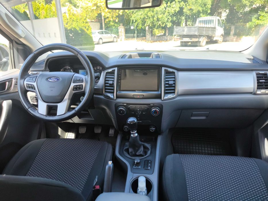 Vand Ford Ranger 2018 - 82.000 km, masina de Romania.