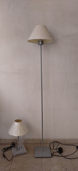 Продавам нови осветителни тела