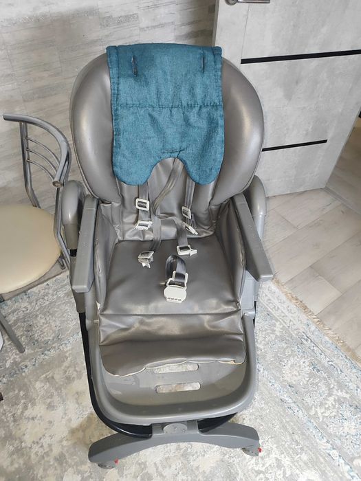 Продам стульчик для кормления