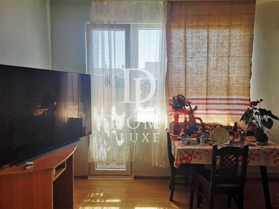 Продава се Четиристаен апартамент в Варна, Колхозен пазар - 80 кв.м за 1988 €/кв.м - Снимка #2