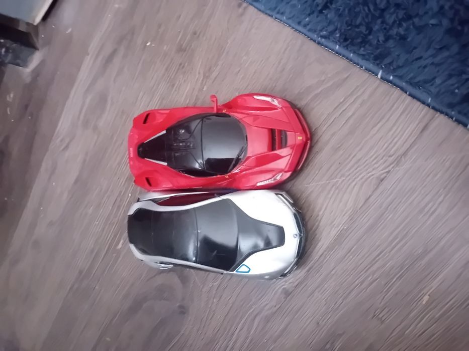 Mașinuța copii bmw  și Ferrari 100 bucata