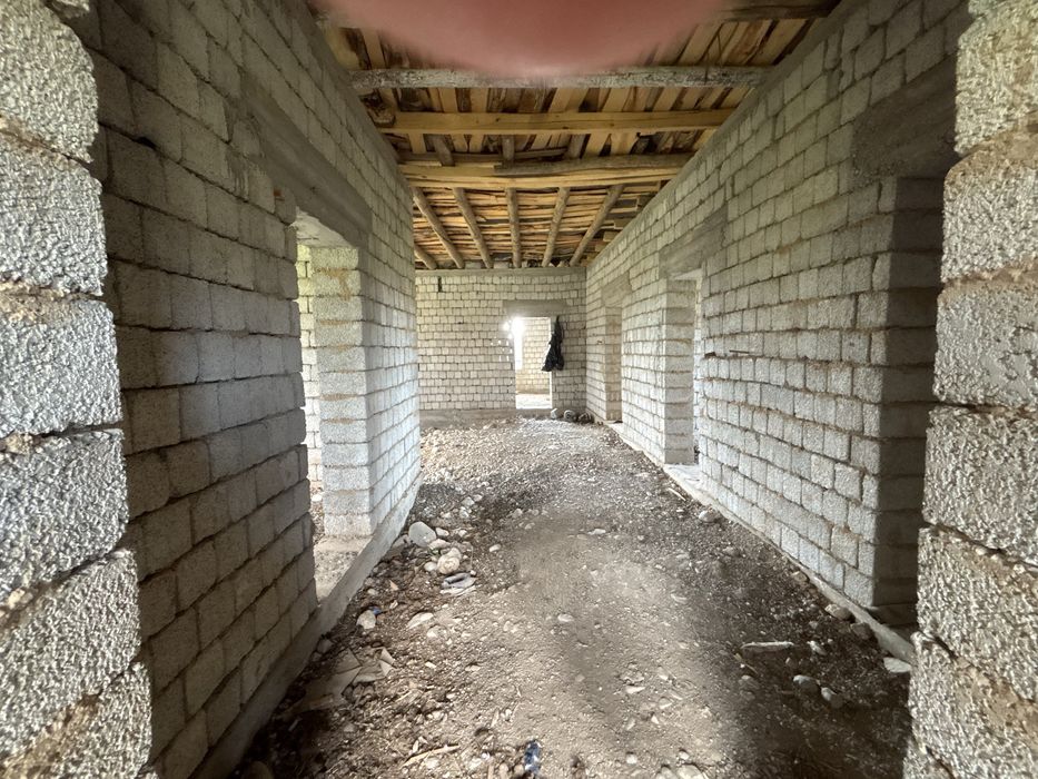 Дом продаётся с большим участком