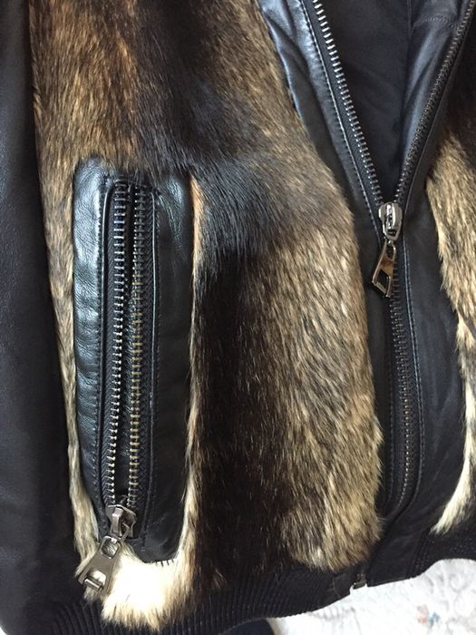 Продаю куртку кожаную