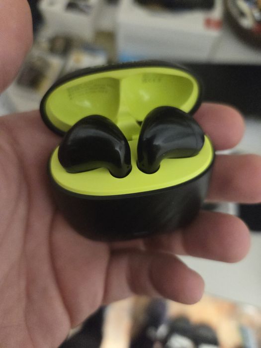 Căști wireless noi