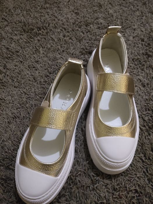 Pantofi Dasha cu bareta