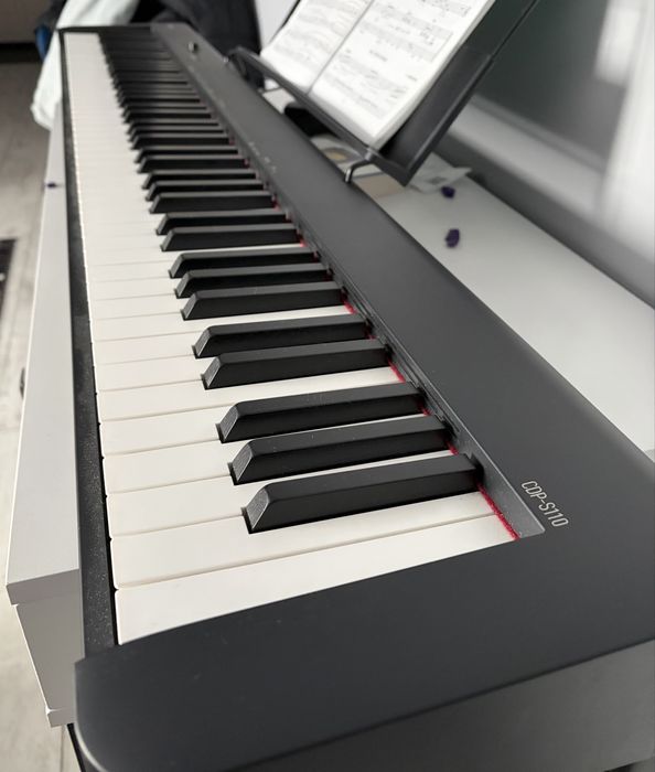 Продам цифровое пианино