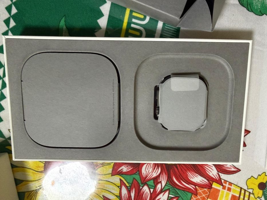 Apple watch ultra 2 49mm black ti black ocean band