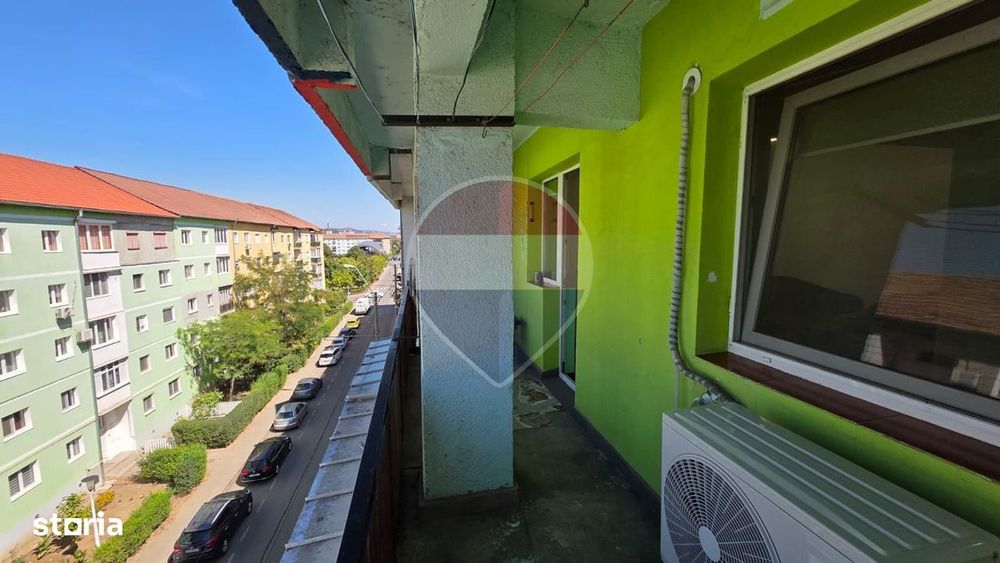 Apartament 4 camere de vânzare - Vitrometan