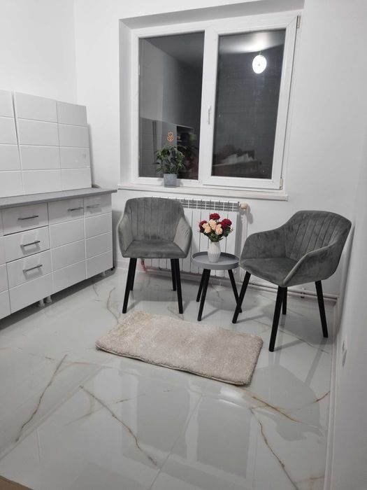 Apartament 3 camere - semidecomandat - etaj 1 - Micro 17