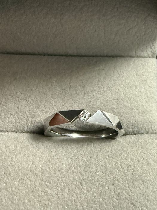 Бриллиантовое кольцо