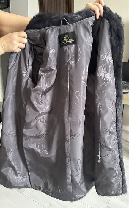 Продам шубу норковую