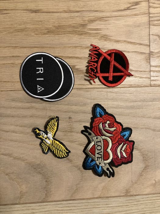 Дънкиво яке с кръпки + подарък