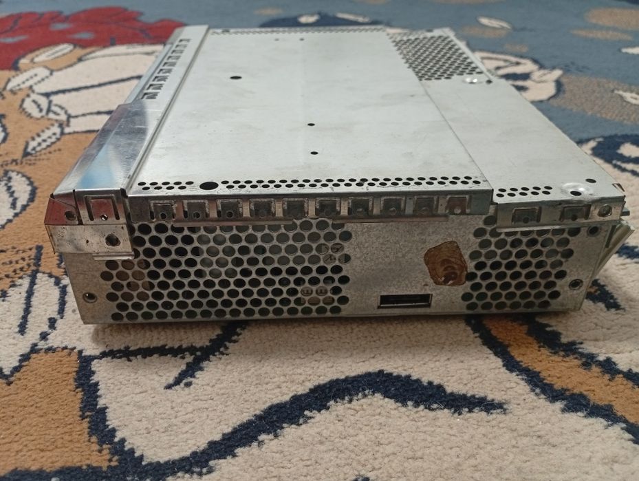 Продам Xbox 360 без пластика торг уместин