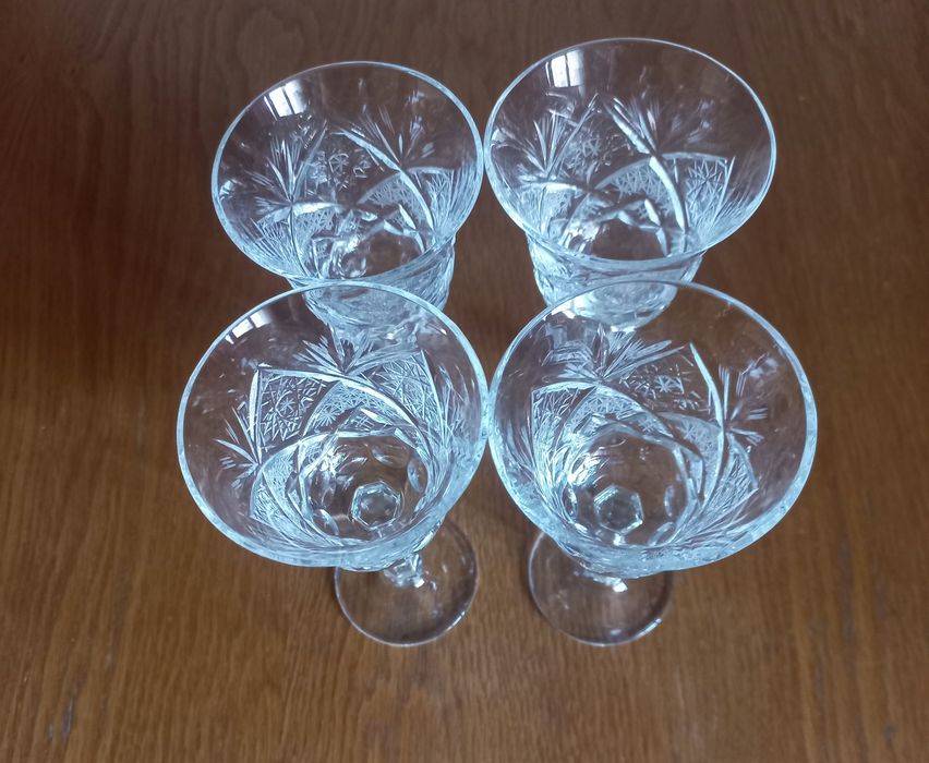 Pahare ( 2 tipuri)din cristal fin Bohemia