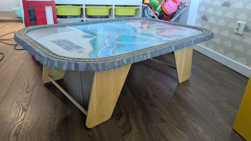 Детска маса за игра