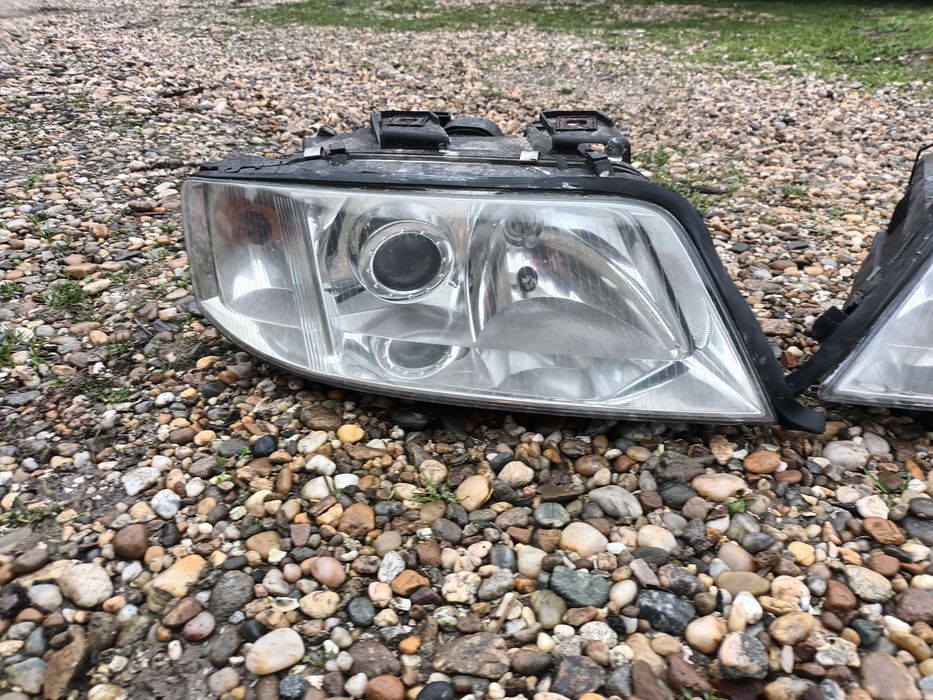ляв и десен фар за ауди а6 ц5  ксенон AUDI A6 C5 xsenon