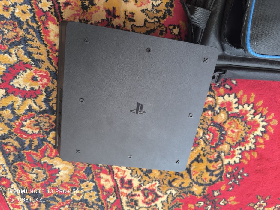 PlayStation 4 Slim