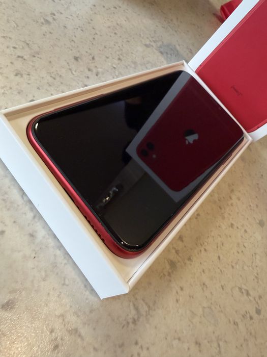 Iphone 11 Red product 64gb