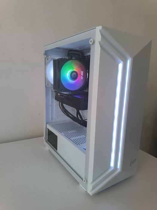 Gaming PC ish, oqish, oyin, uchun (case)