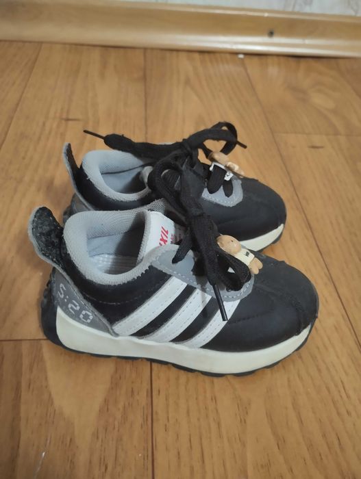 Детский кроссовки 21 размера