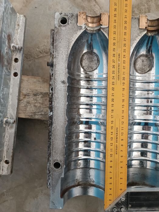 Продам матрицу для выдува ПЭТ-преформ