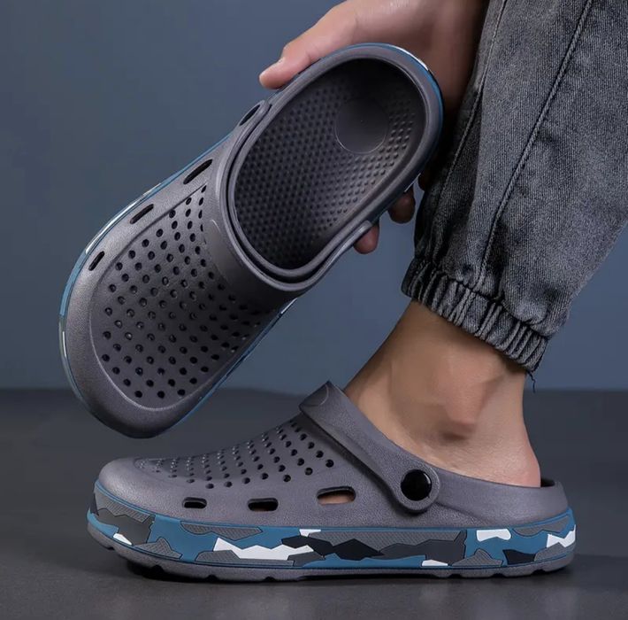 Papuci gen Crocs cu imprimeurl army