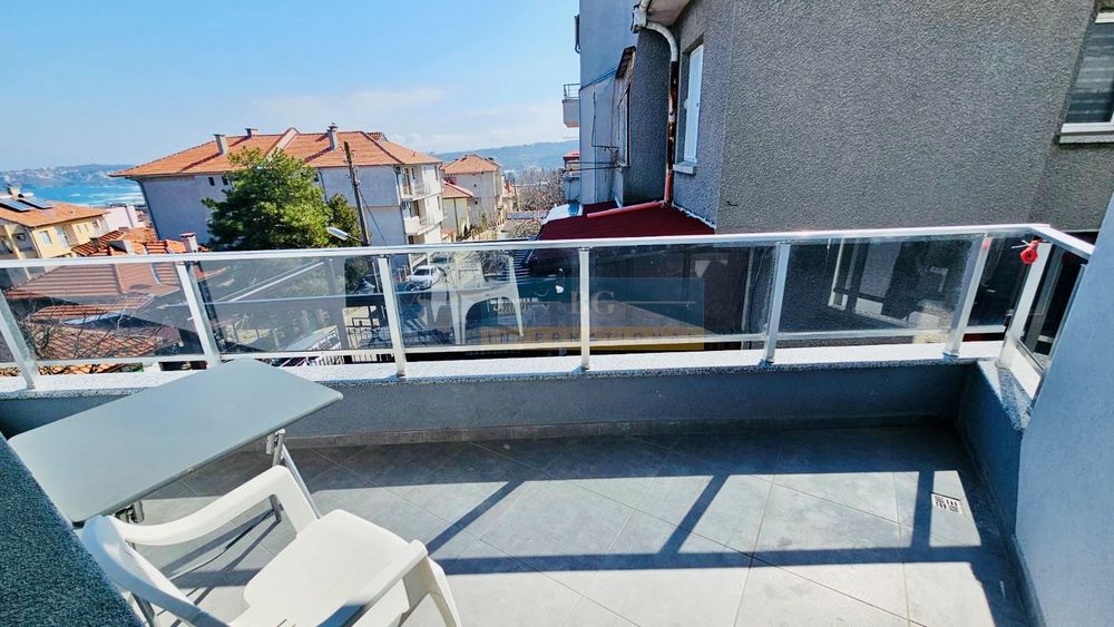 Продава се Едностаен апартамент в Созопол - 43 кв.м за 1031 €/кв.м - Снимка #2